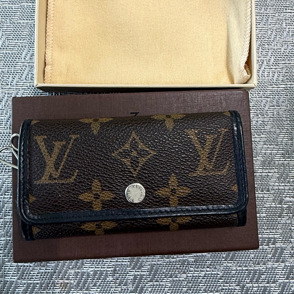 Louis Vuitton Monogram Macassar 6 Key Multicles Holder - Picture 2 of 6